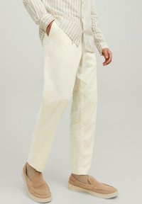 Льняные брюки Льняные брюки