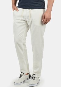 Льняные брюки Льняные брюки