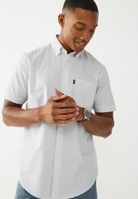 Рубашка с коротким рукавом Рубашка с коротким рукавом