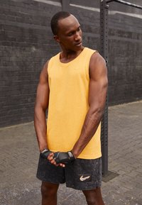 Майка Майка