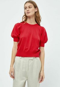 Футболка Футболка