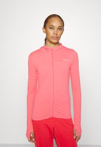 Спортивная куртка Спортивная куртка