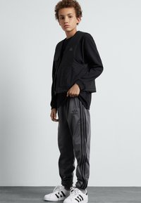 Спортивные штаны Спортивные штаны