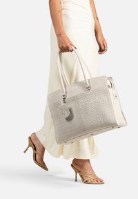 Кожаная сумка Кожаная сумка