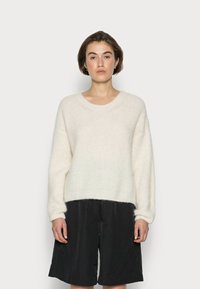 Пуловер Пуловер