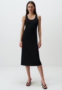 Вязаное платье Вязаное платье