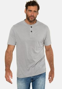 Футболка Футболка