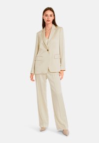 Блейзер Блейзер