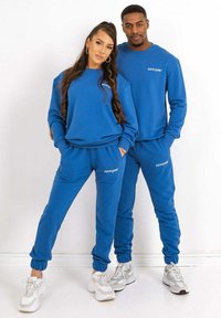 Спортивная куртка Спортивная куртка