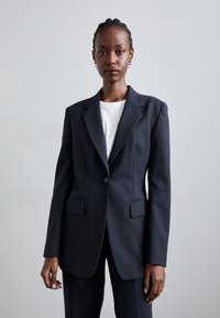 Блейзер Блейзер