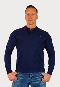 Поло с длинным рукавом Поло с длинным рукавом