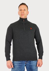 Пуловер Пуловер