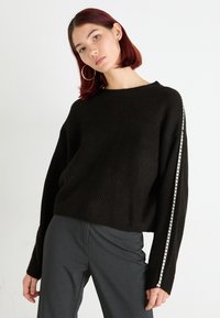 Пуловер Пуловер