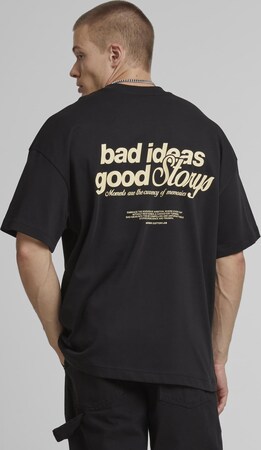 Футболка "Bad Ideas Good Storys"