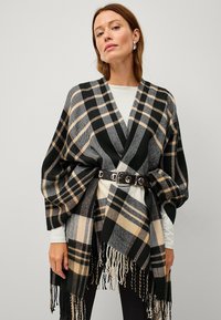 Пончо Пончо