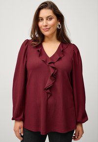 Блузка Блузка