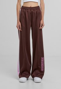 Спортивные штаны Спортивные штаны