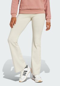 Спортивные штаны Спортивные штаны