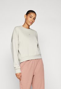 Спортивная толстовка Спортивная толстовка