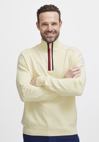 Пуловер Пуловер