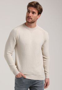 Пуловер Пуловер