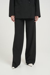 Широкие брюки Широкие брюки