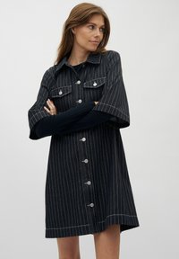 Джинсовое платье Джинсовое платье