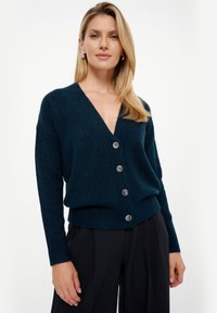 Кардиган Кардиган