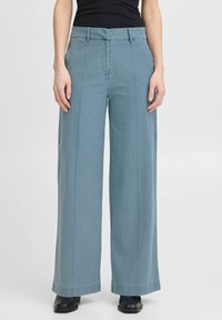 Свободные джинсы Свободные джинсы