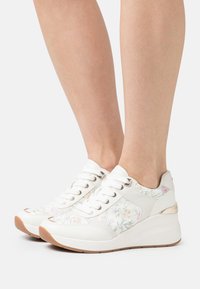 Сникерсы Сникерсы