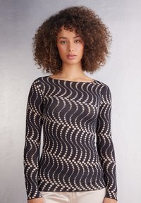 Лонгслив Лонгслив