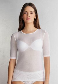 Футболка Футболка