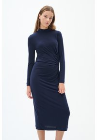 Платье футляр Платье футляр