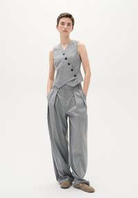 Широкие брюки Широкие брюки