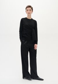 Широкие брюки Широкие брюки