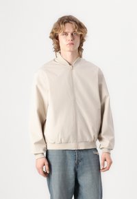 Куртка бомбер Куртка бомбер