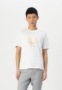 Футболка Футболка