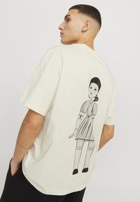 Футболка Футболка