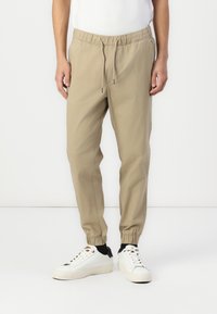 Брюки Брюки