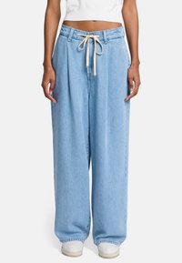 Широкие брюки Широкие брюки