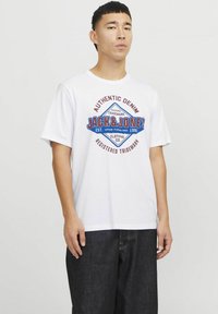 Футболка Футболка