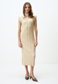 Летнее платье Летнее платье