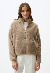 Флисовая куртка Флисовая куртка