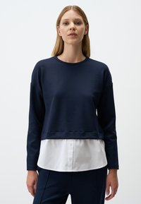 Пуловер Пуловер