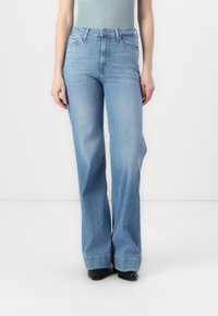 Широкие брюки Широкие брюки