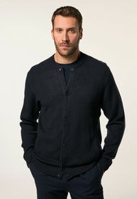 Вязаная кофта Вязаная кофта