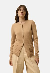 Жилет Жилет