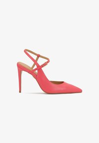 Туфли на высоком каблуке Туфли на высоком каблуке