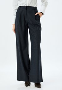 Широкие брюки Широкие брюки