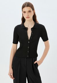 Жилет Жилет